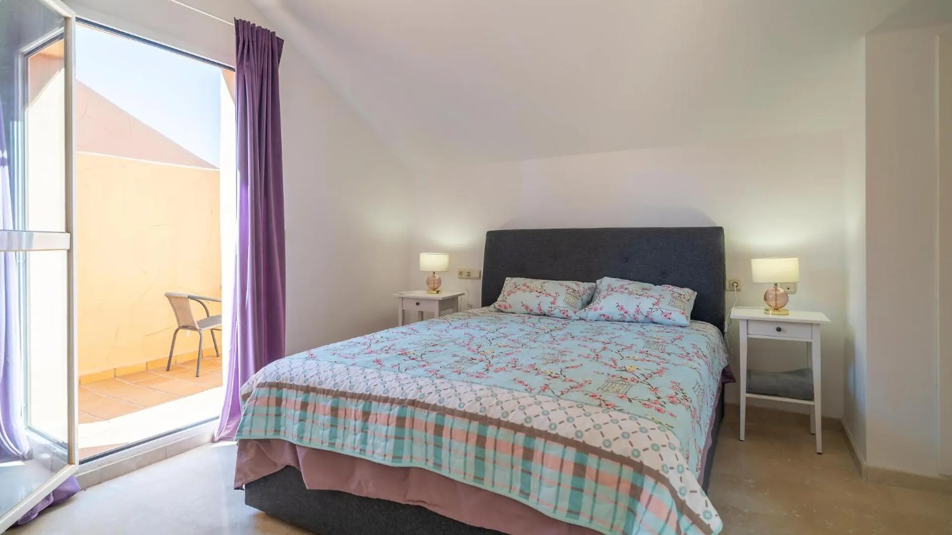 Nice Apartment In מארבלה
